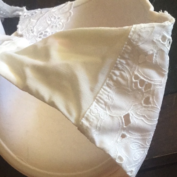 38DD White Front Closure Bra 4 items for $20❤️ - Picture 3 of 8